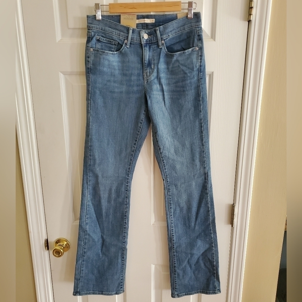 Levis womans classic bootcut mid rise hypersoft jeans size 4 long